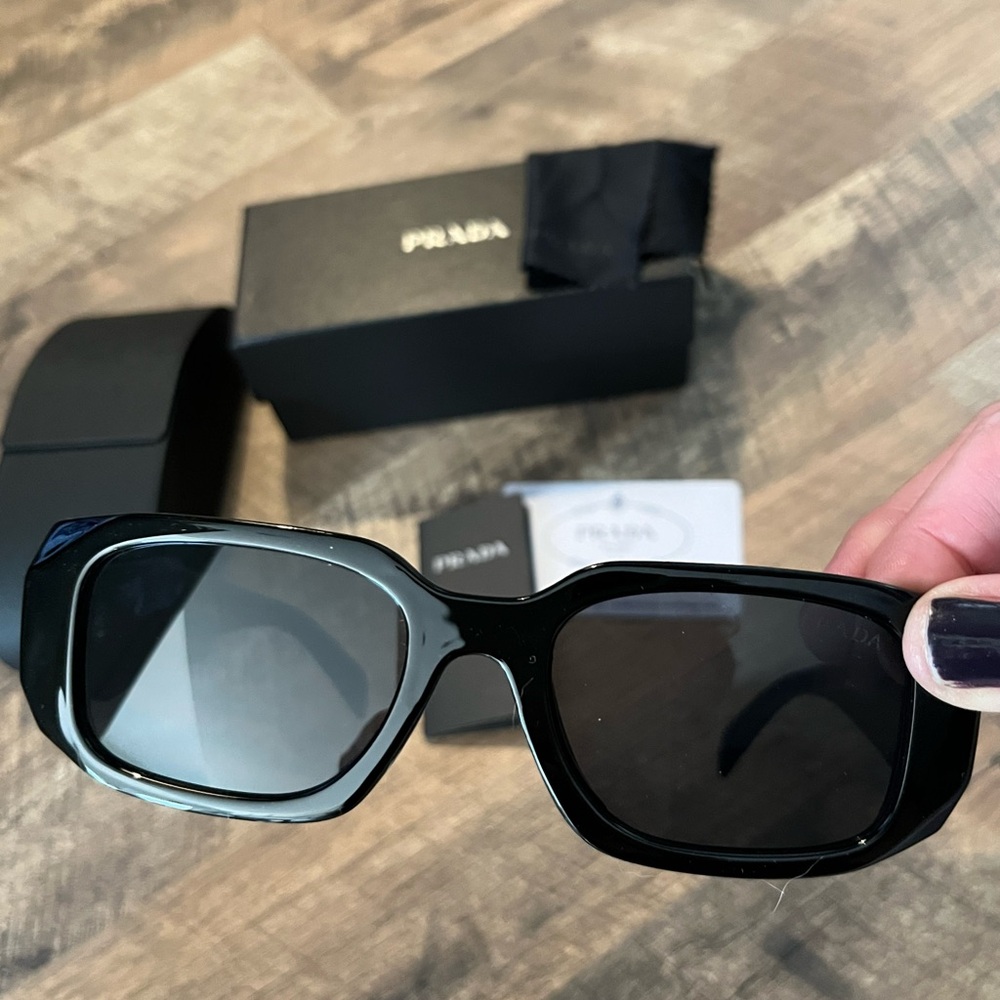 Prada 🖤 Women's Black Rectangular Sunglasses